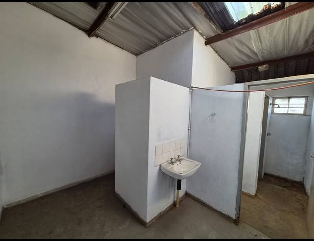 194M² WAREHOUSE TO LET IN WADEVILLE